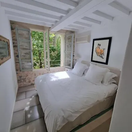 Villa Villa privée à Montaud Elégance et tranquillité