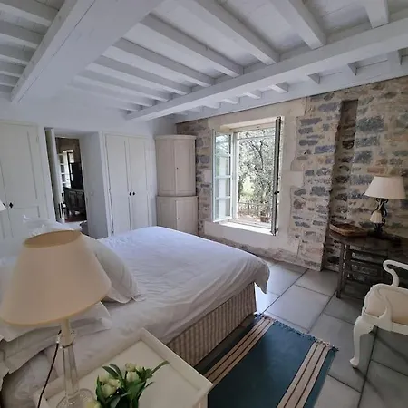 Magnifique A * Montaud (Herault)