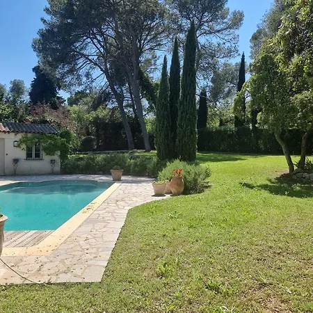 Villa privée à Montaud Elégance et tranquillité * Montaud (Herault)