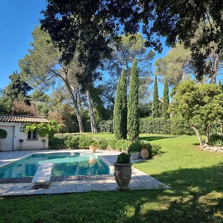 Villa privée à Montaud Elégance et tranquillité * Montaud (Herault)
